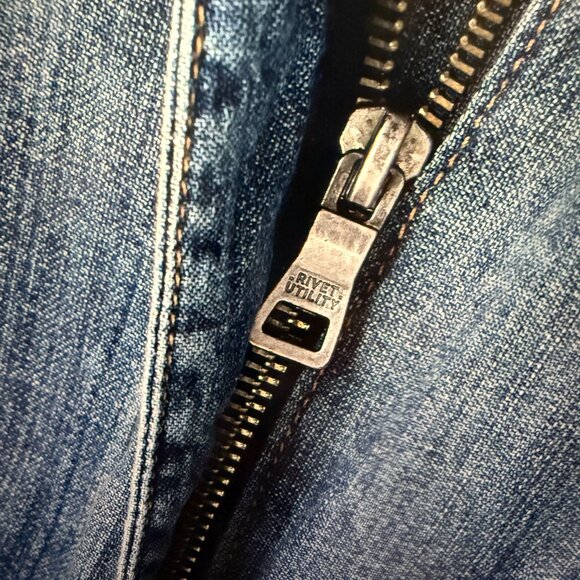 RIVET UTILITY Boyfriend Denim Jumpsuit Size Small Color: Mid denim - Picture 12 of 15